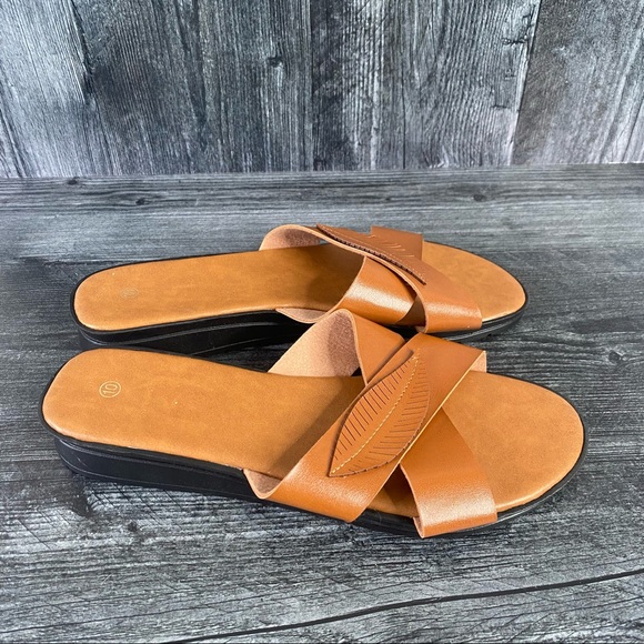 Collectionsetc charming tropical leaf wedge sandal - Picture 7 of 10